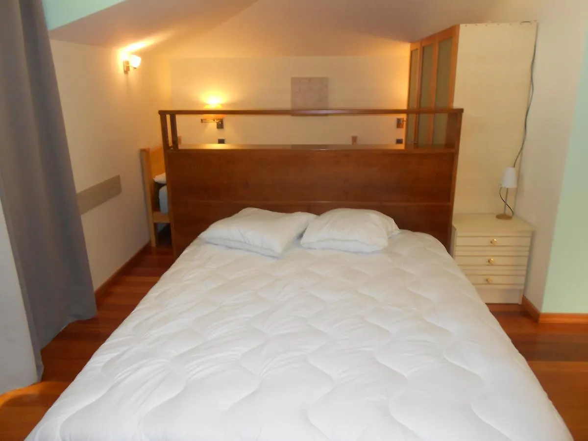 Homestay Spazio Accomodations Funchal  Portugal